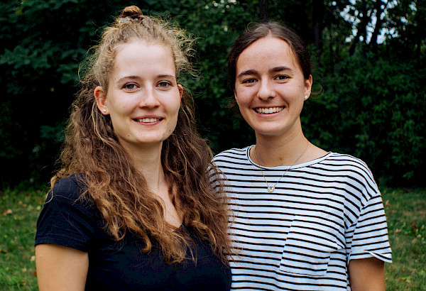 Klima-Aktivistinnen von der Charité: Sylvia Hartmann (links) studiert Humanmedizin im 12. Semester, Fabia Roth ist im 10. Semester. Foto: privat